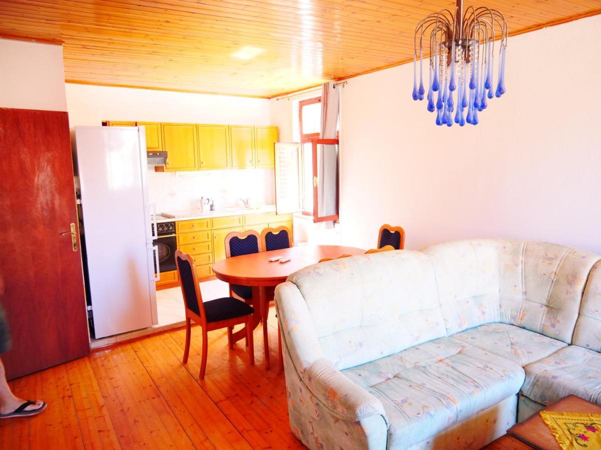 Apartment Piranhe Buitenkant foto